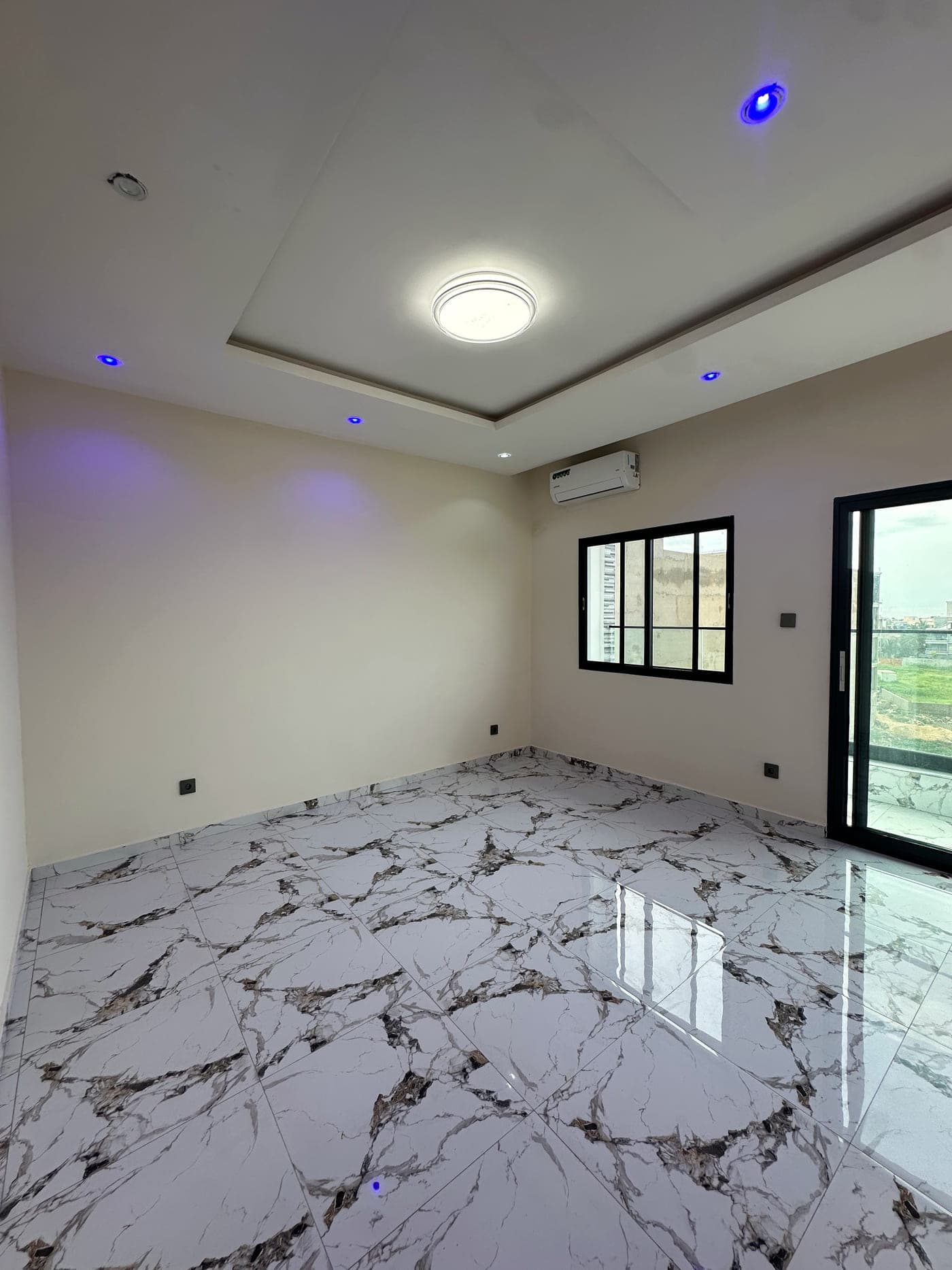 Appartement F4 neuf — Yoff Onomo, 3ème étage — Yoff Onomo, Dakar