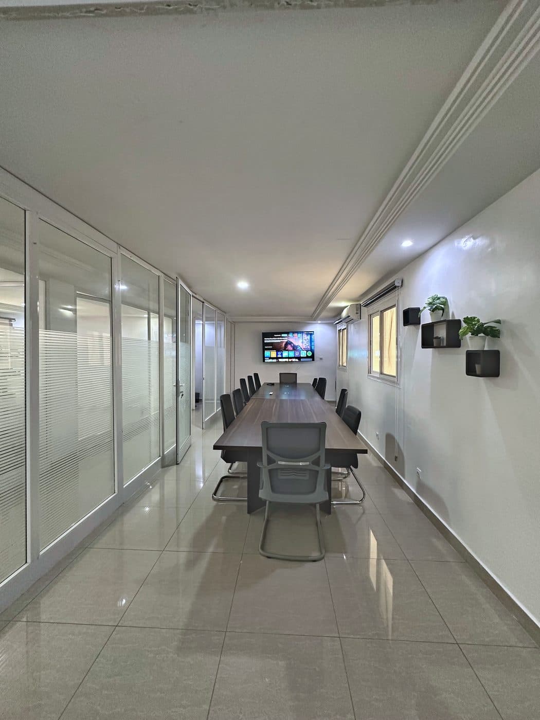 Bureaux meublés et salle de réunion, VDN, location à la journée, Ouest Foire